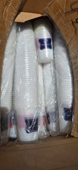Party cups. Miller/read description