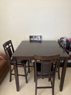 Table+ 4 chairs set