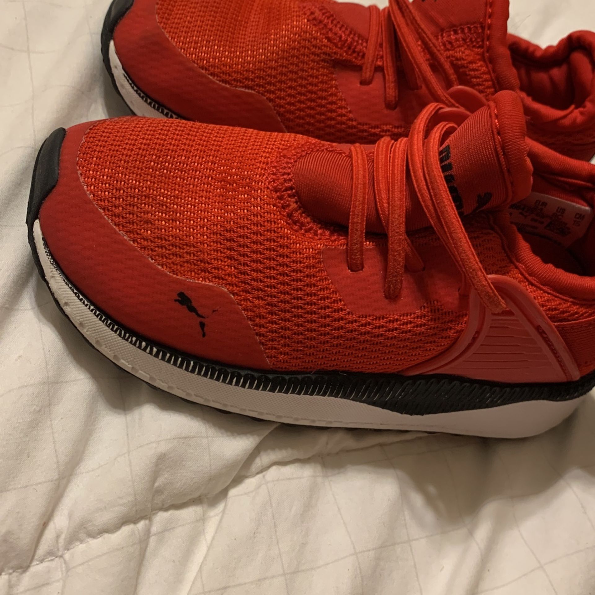 Child’s 8c PUMAS Both For $25