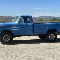 68. Ford F-250 , 4 X4 ,  Parts  And More Projects 