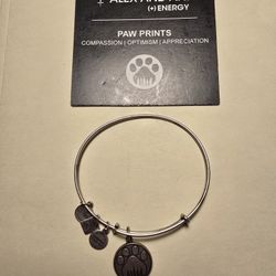 Pawprint Bangle