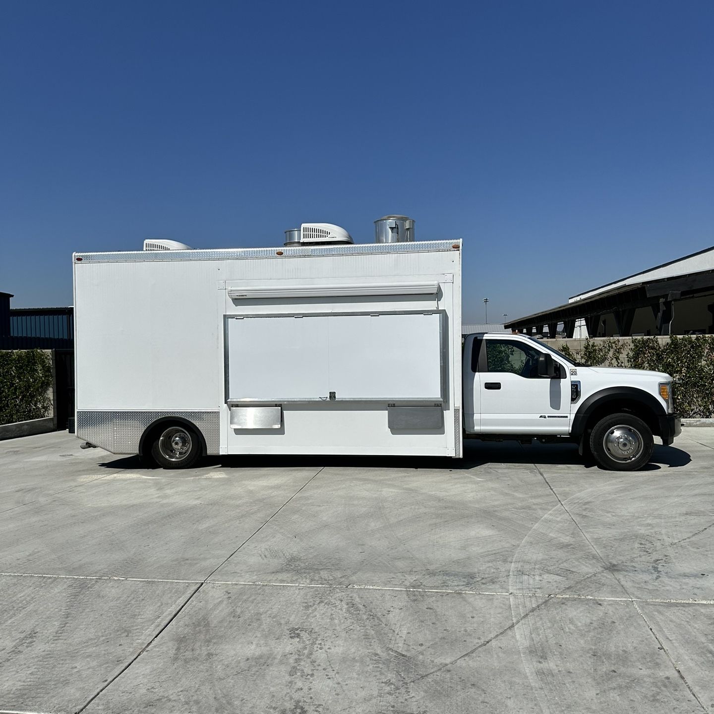 2017 Ford F-550 Food Truck