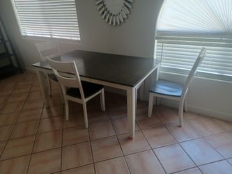 Dinning table