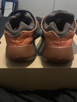 yeezy 700 v3