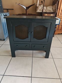 Wall cabinet