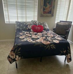 Brand new queen bed 2 months old hardly used