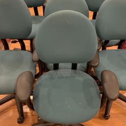 Steel Case Criterion Chair, All Features, 4 Way Adjustable