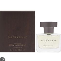 Banana Republic Black Walnut 3.4 oz Men Spray