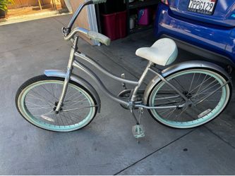 Pastel blue Cranbrook beach cruiser