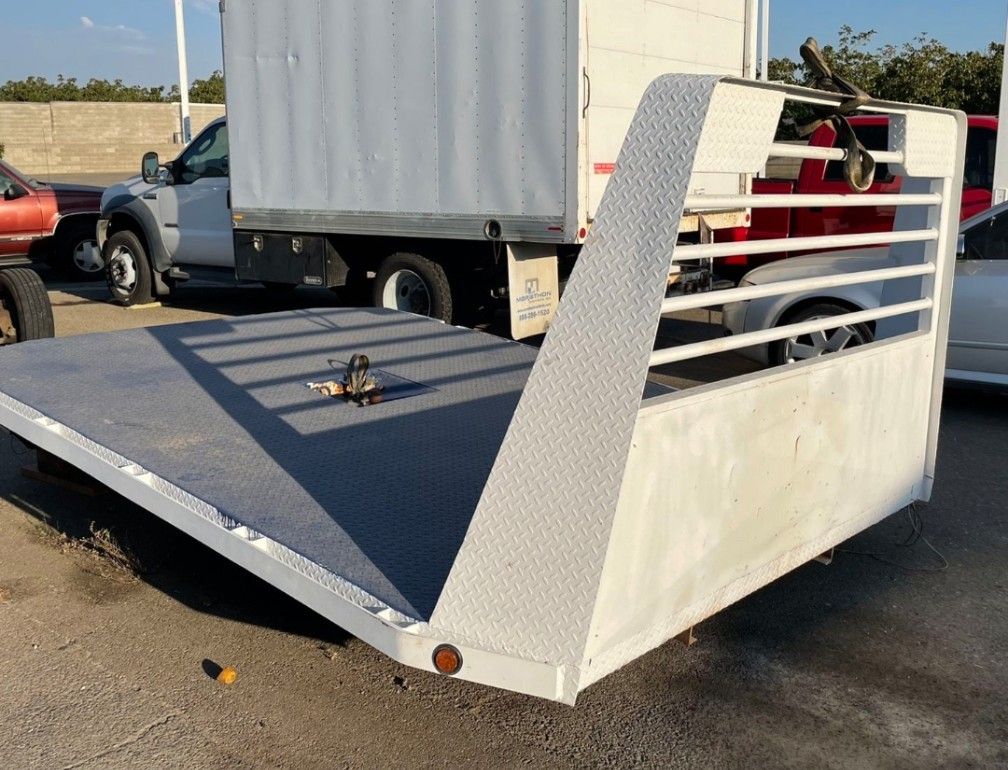 11 Ft X 8 Ft Flatbed