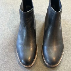 Black Chelsea Boots 