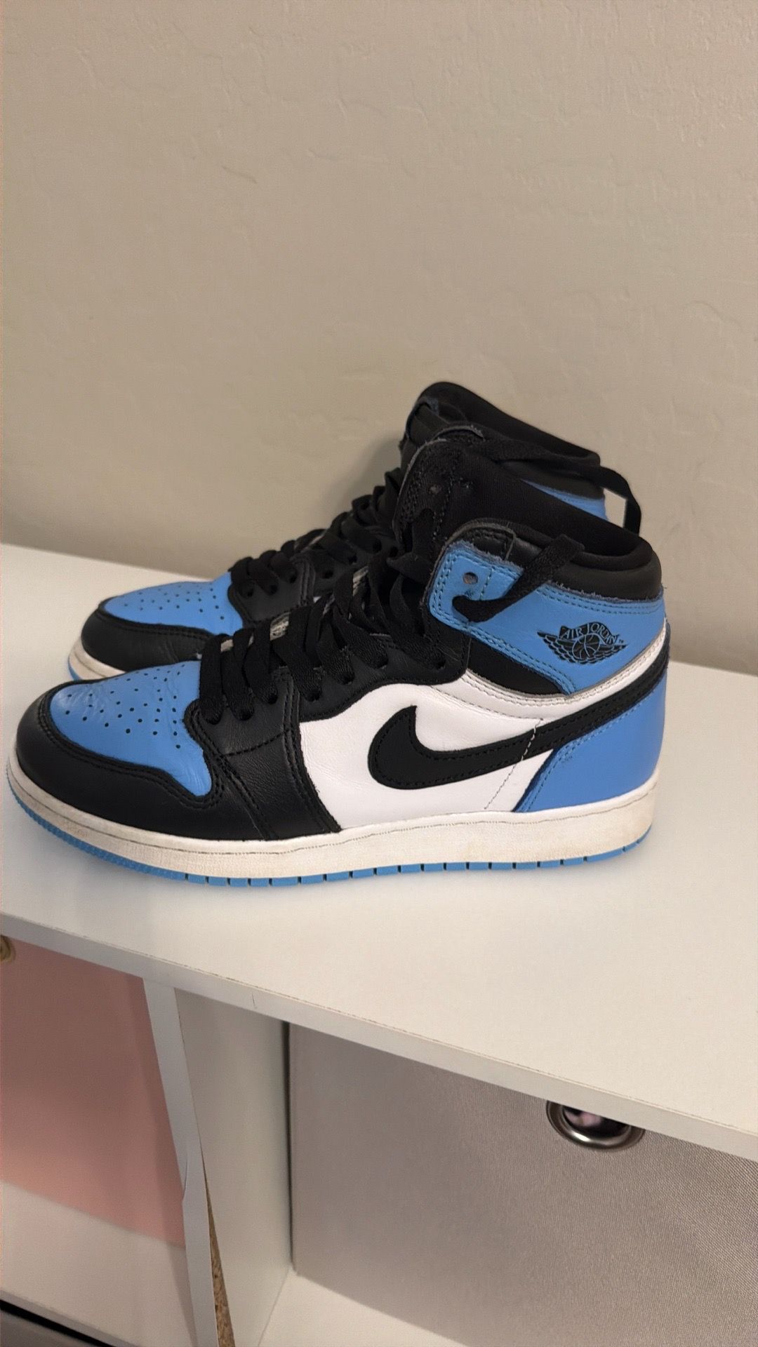 6.5 Y Jordans gently used