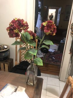 Artificial flower with clear vase