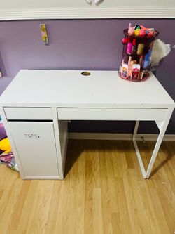 White maroon desk with draw drawers and cabinet