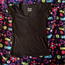 Black y2k shirt