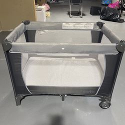 Evenflo Portable Crib