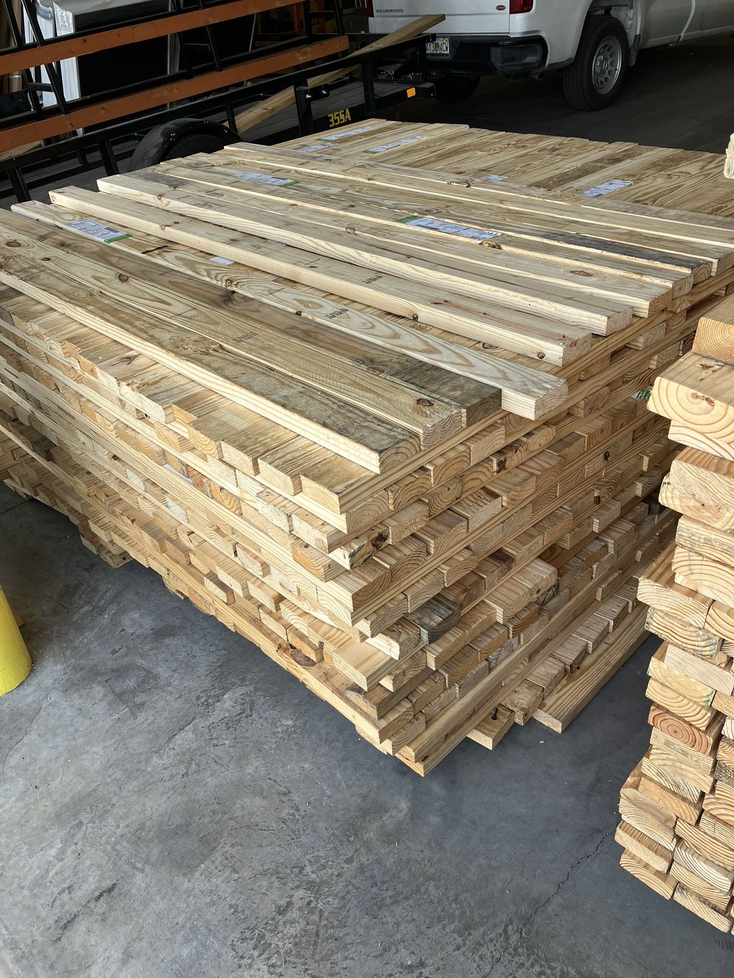 2x4x7 Yellow Pine Wood for Sale in Tampa, FL OfferUp