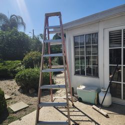 8ft Fiber Glass Louisville Ladder