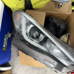 Q60 Passenger Headlight 17-19