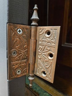 1870s Victorian door hinges