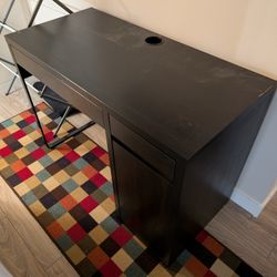 Free IKEA Micke Desk