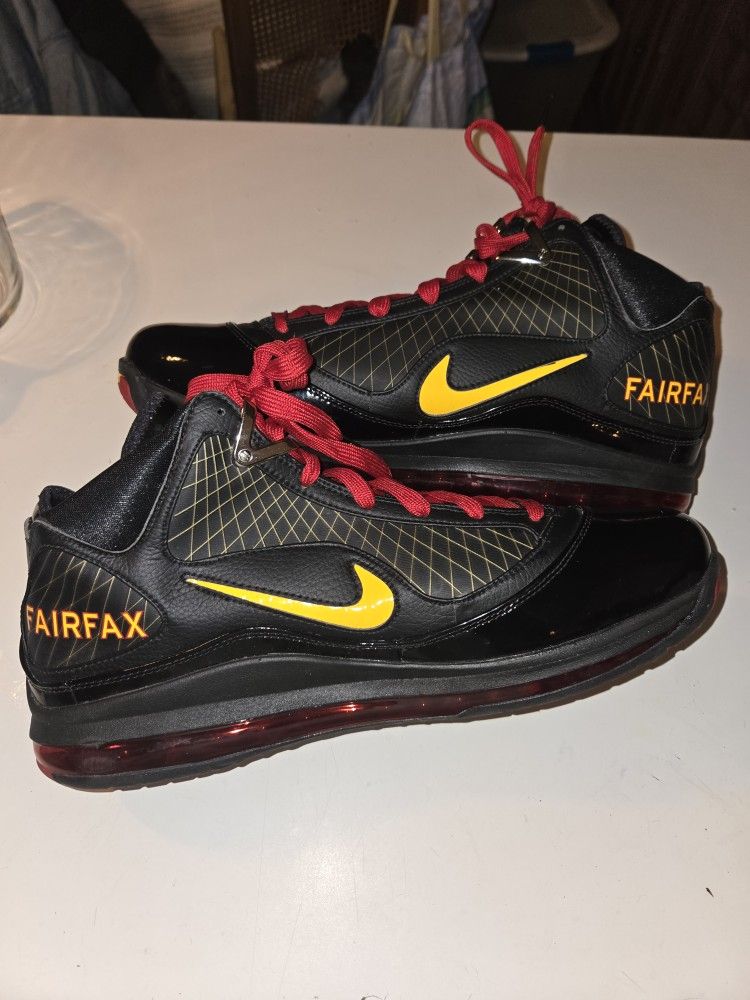 Nike LeBron 7 Fairfax Size 15