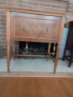 Vintage sewing machine - Kenmore circa 1947 in original cabinet