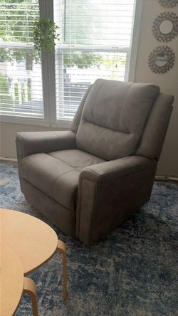 Light gray recliner
