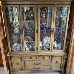 Oak China Cabinet/Hutch