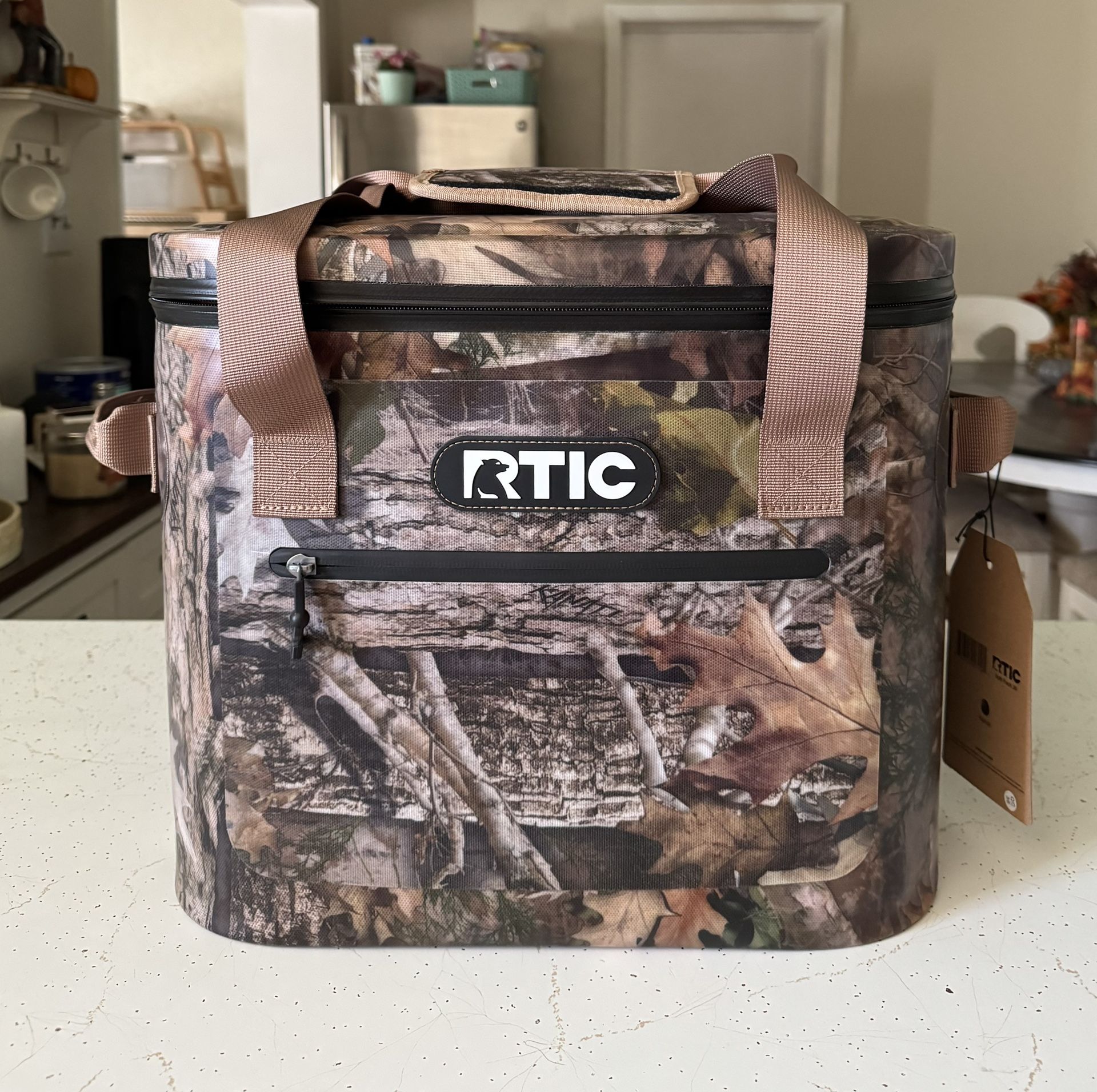RTIC Soft Pack 30 cooler brand new