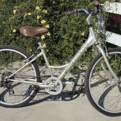 Woman's BICYCLE- SCHWINN 