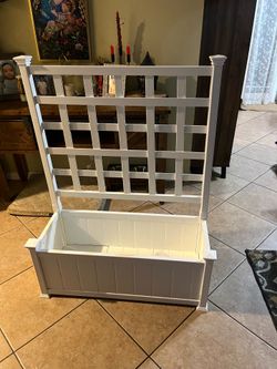 Planter box