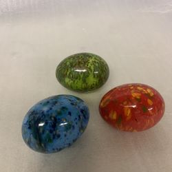 3 Vintage Ceramic Speckled Painted Glazed Easter Eggs Red,Blue,Green Collectible