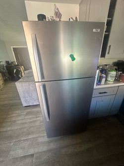 Stainless Steel Top-Freezer Refrigerator