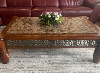Beautiful Large Coffee Table.