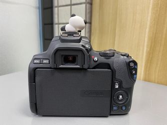 Canon 200D II DSLR Camera