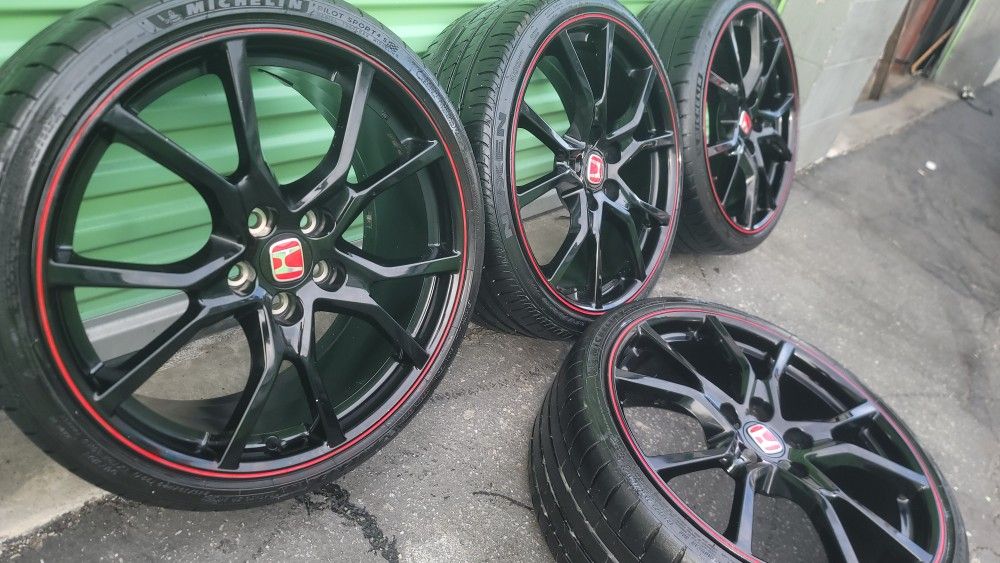 Wheel 20 5 Lugs 5x114.3 Like New Hondas
