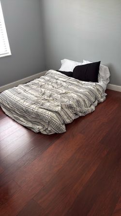 Full mattress and box spring