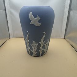 Vintage Ecanada Wedgewood, Jasperware Style Vase