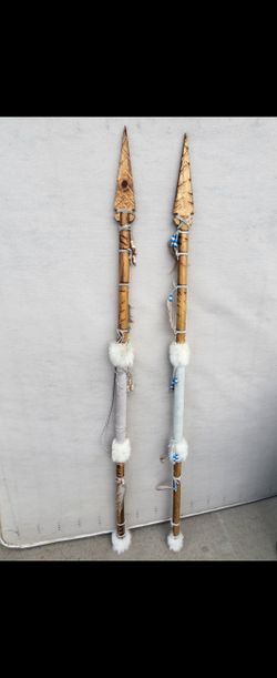 Native American Wooden Arrows and Peace Pipes Total Of 4