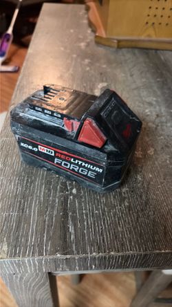 Milwaukee M18 RedLithium Forge XC6.0 Battery and charger
