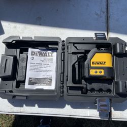Dewalt 100 Ft. Green Self-Leveling Cross Láser Level 