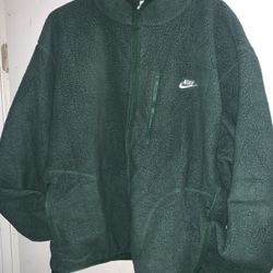 NIKE SWEATER