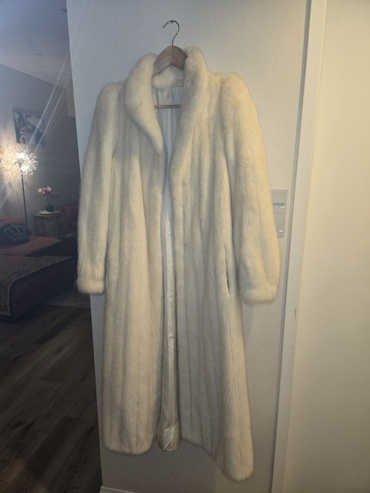 Real, AUTHENTIC, VINTAGE LONG MINK COAT