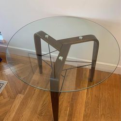 Mid Century 34” Trilogy Round Dining Table in Walnut/Clear Glass