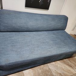 Couch-transformer 67"x40"