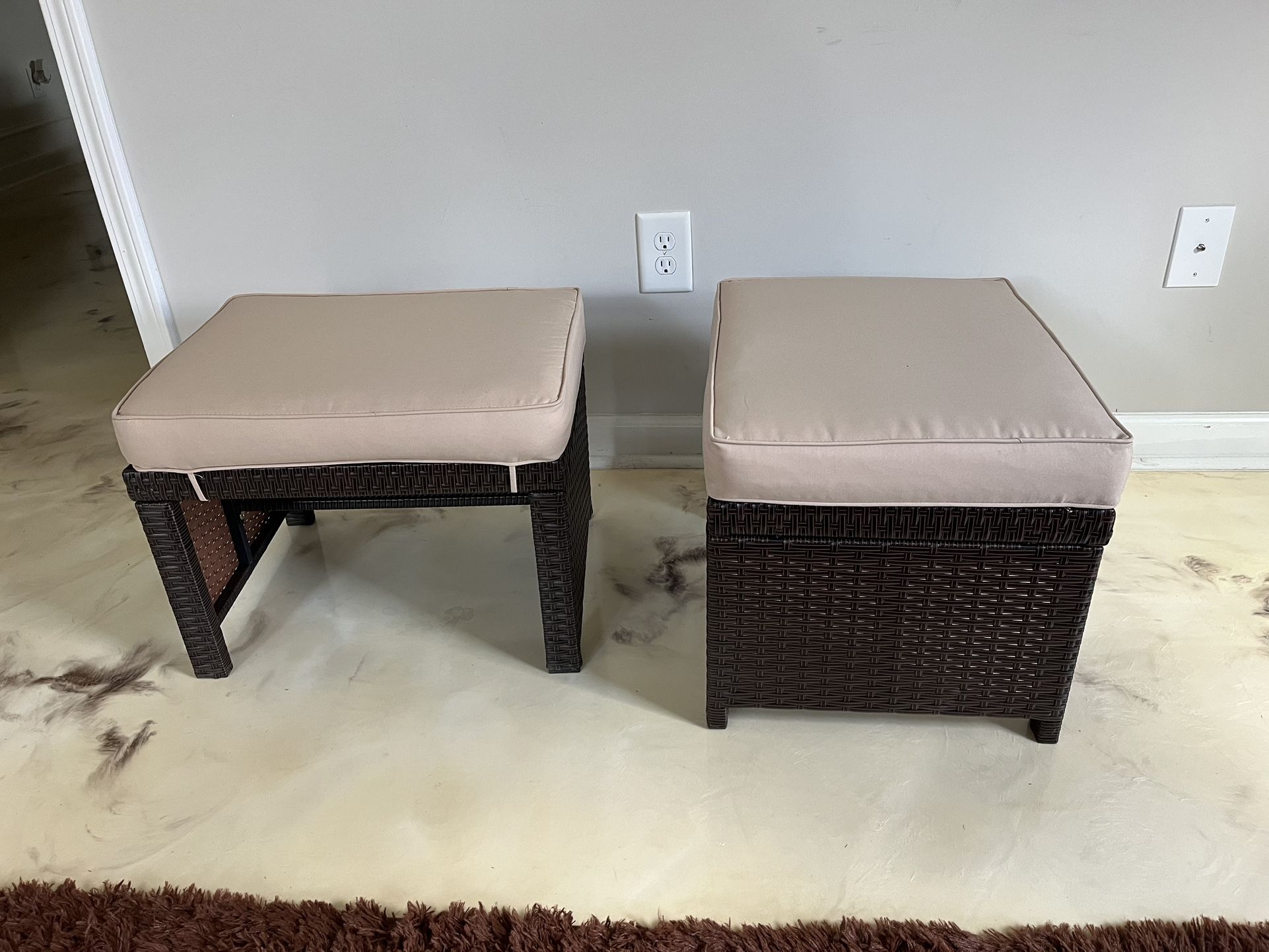 🔥(2) Wicker Ottoman