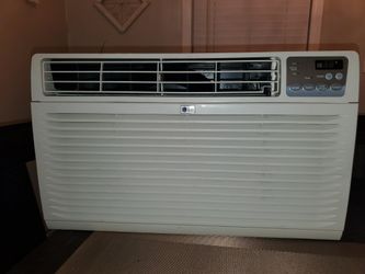LG Air conditioning unit 11500 BTU..