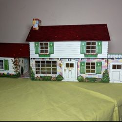 Vintage Marx Tin Dollhouse With Furniture 
