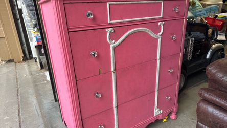 Kids dresser